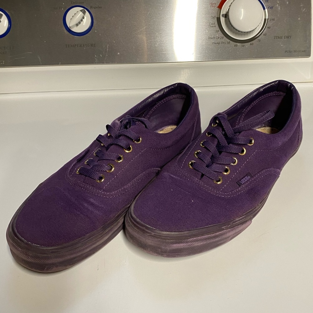 Vans Era